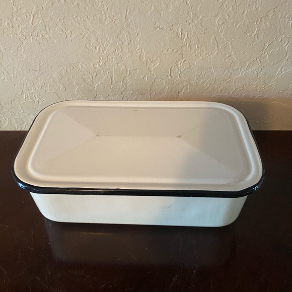 Antique Storage Box Pot 1920’s Large White/ black trim Enamel Ware. - Picture 4 of 7
